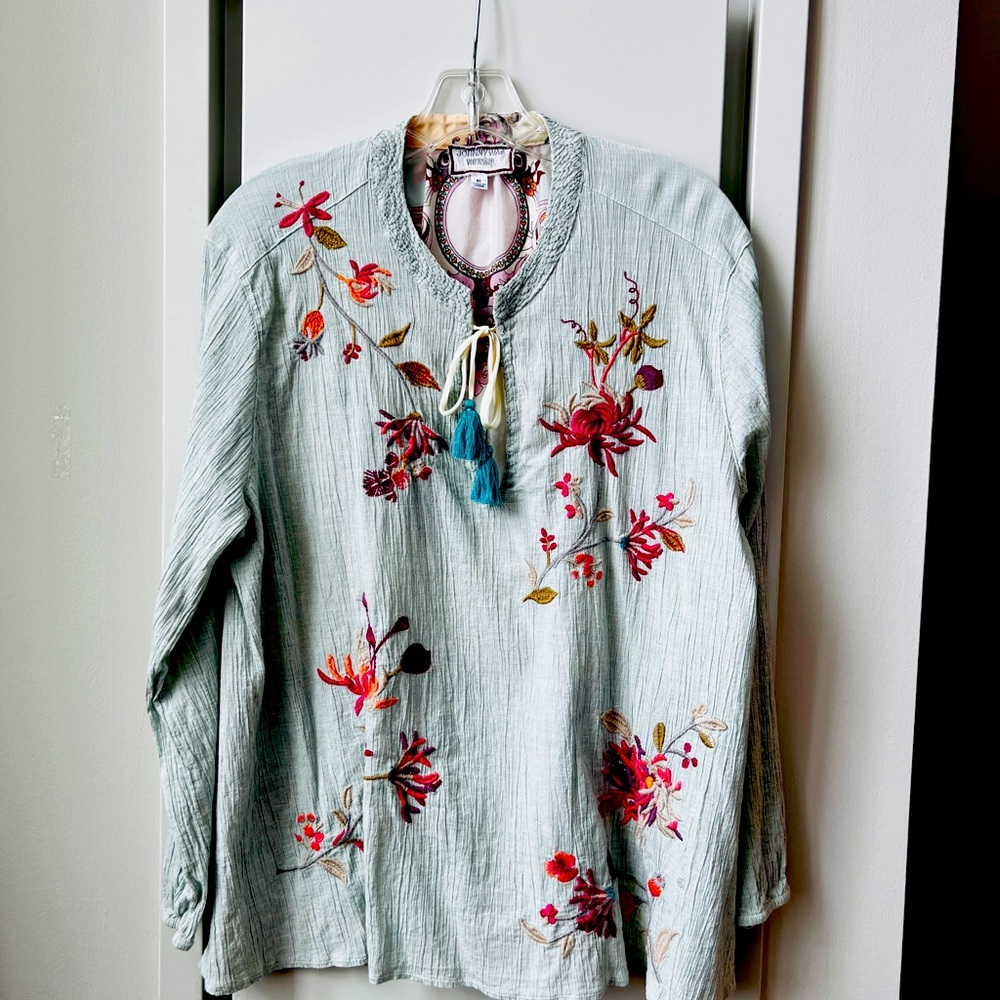 Johnny Was *Silk Scarf Back Peasant Style Top * Embroidered * sz XL * Pale Blue*